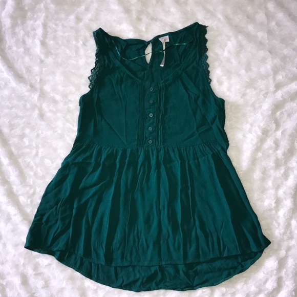 LC Lauren Conrad Tops - 3/$20 LC Lauren Conrad peplum keyhole blouse